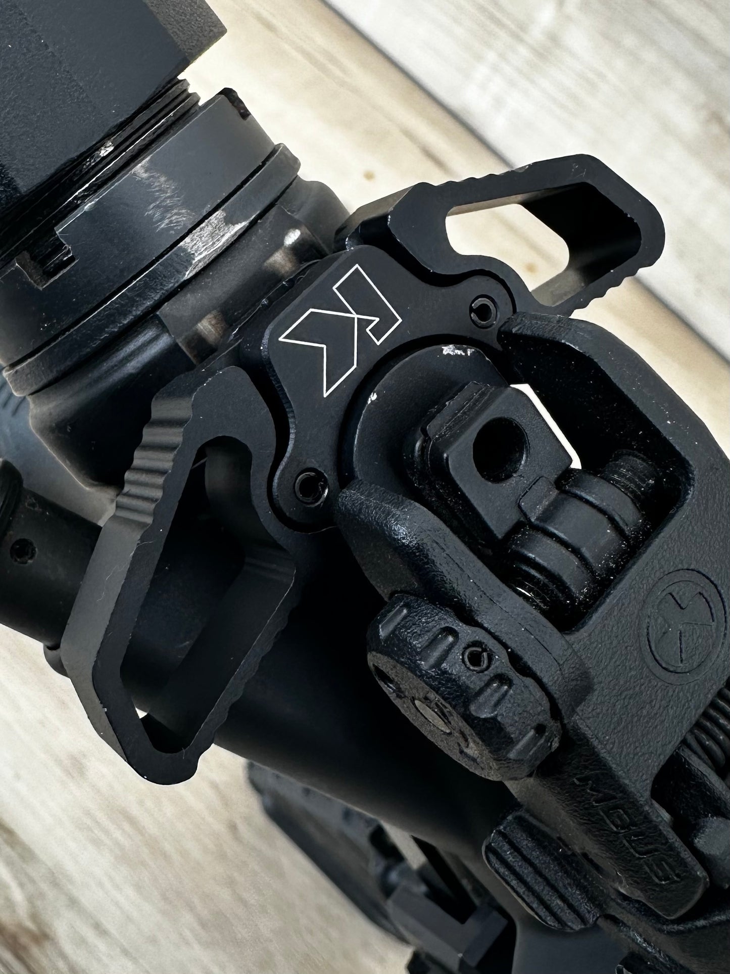 AMBIDEXTROUS CHARGING HANDLE
